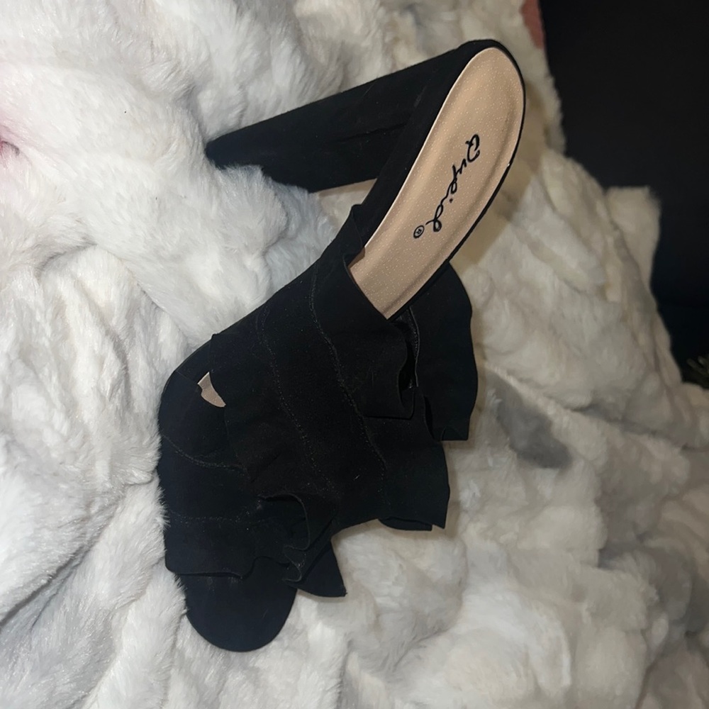 Size 7 heels.